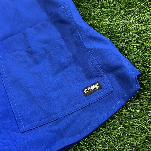 Grey’s Anatomy by Barco - Spandex Stretch Scrub Top - Picture 2 of 5